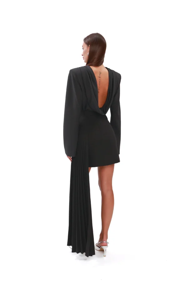 Elegancka spódnica mini z efektownym trenem – REPULO’S